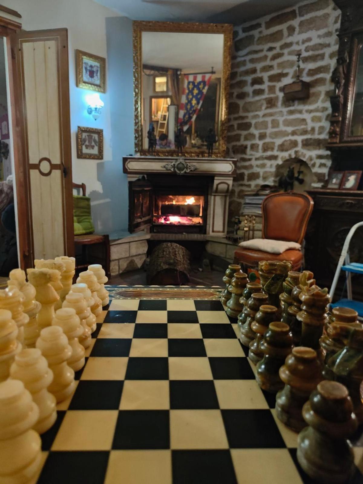 La Taniere Des Tanneries Bed & Breakfast ตอนแนร์ ภายนอก รูปภาพ