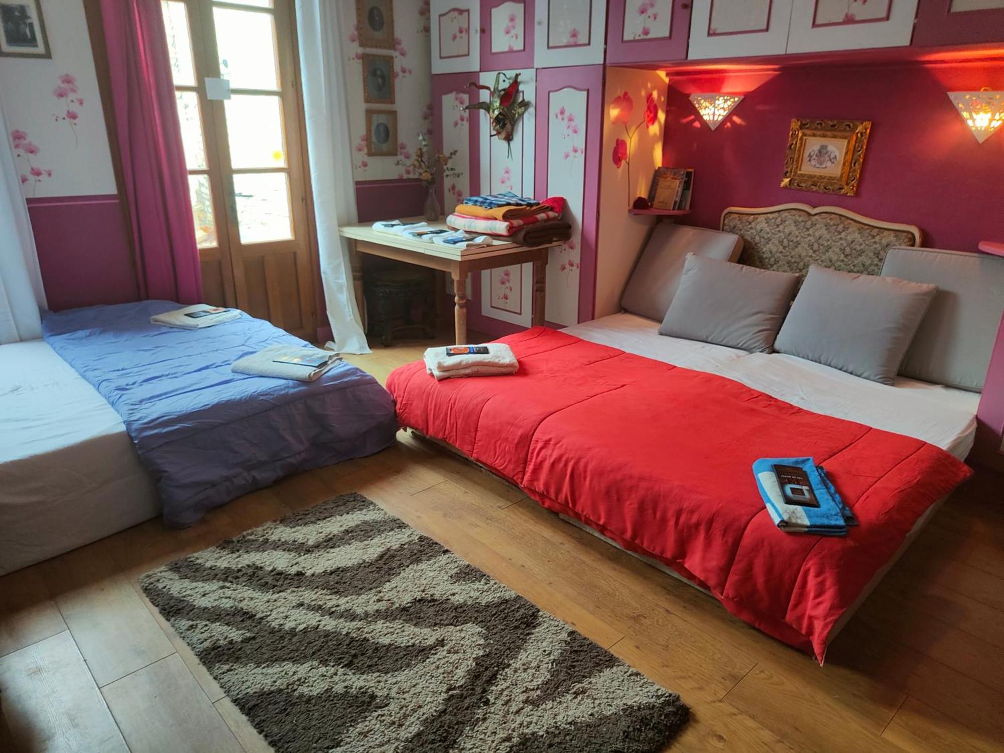 La Taniere Des Tanneries Bed & Breakfast ตอนแนร์ ภายนอก รูปภาพ